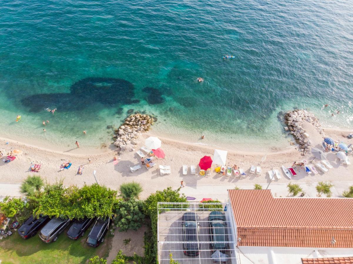 Apartments Zanic On The Beach Podstrana Kültér fotó