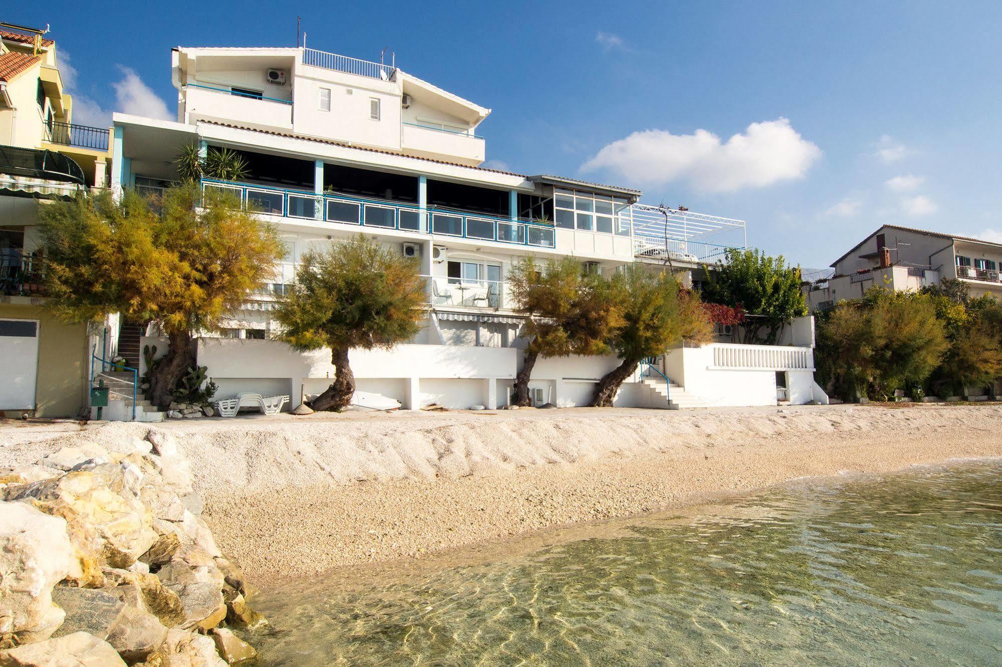 Apartments Zanic On The Beach Podstrana Kültér fotó